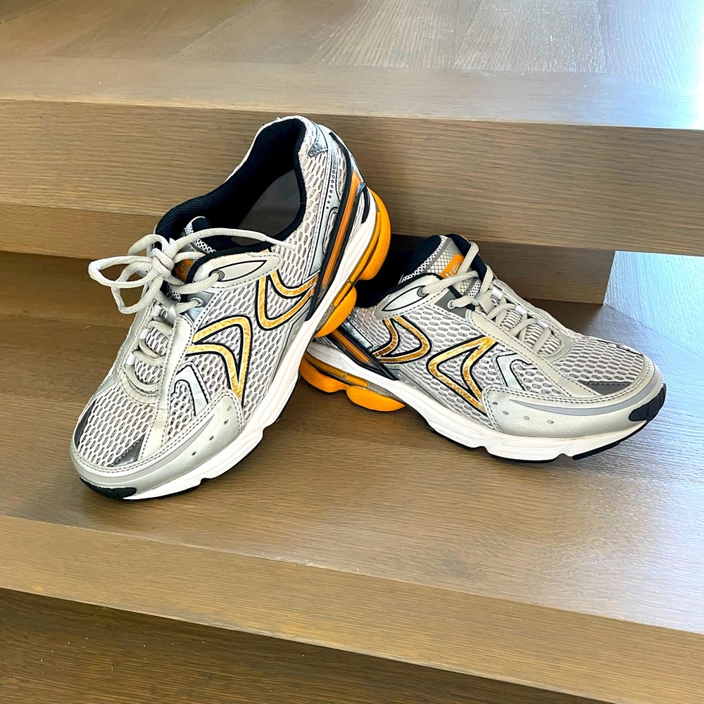 Aetrex Mens RX Runner Medium Width Silver/Orange